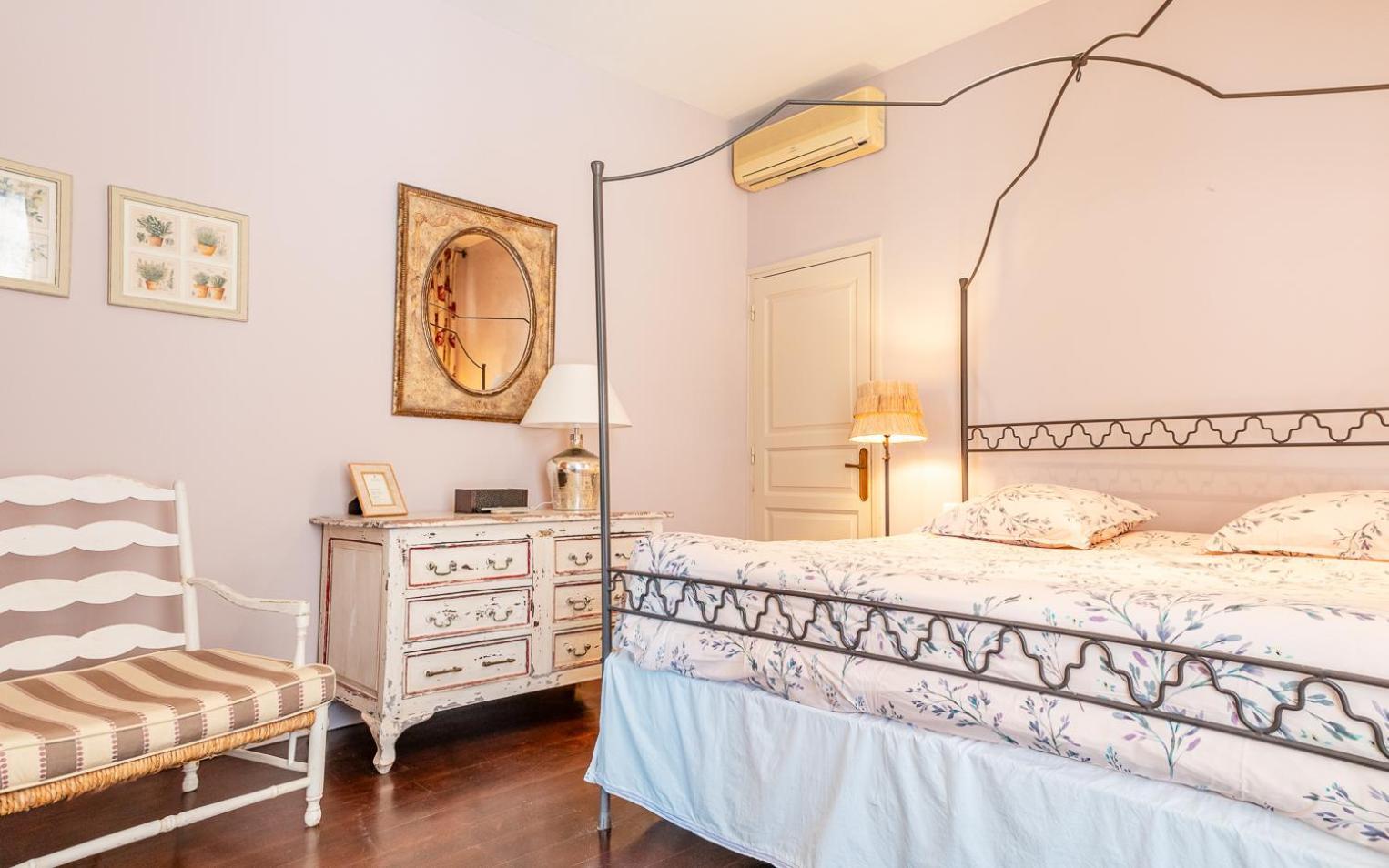 Chateau Talaud Loriol-du-Comtat Zimmer foto