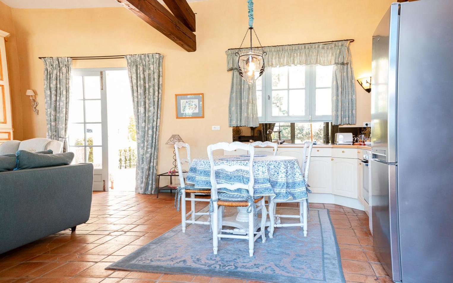 Chateau Talaud Loriol-du-Comtat Zimmer foto